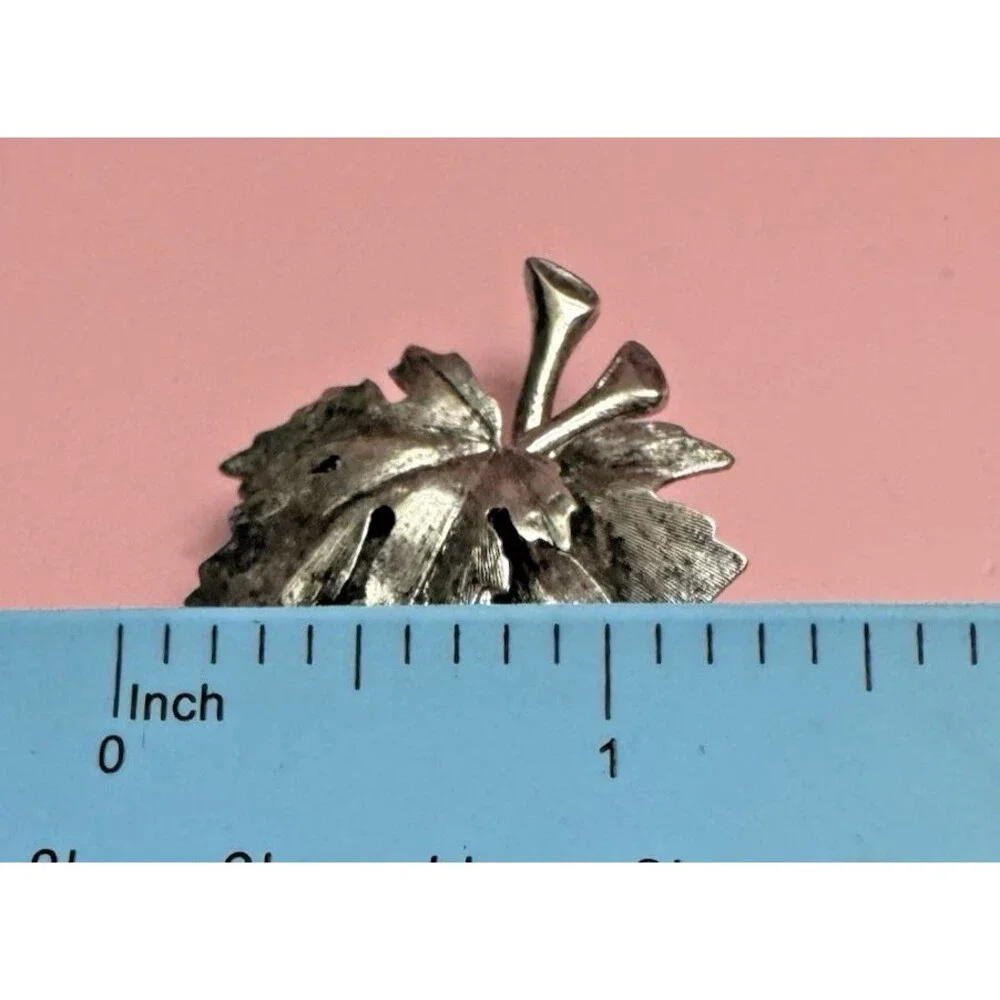 Vintage Silvertone Leaf Brooch – Textured Layered Design, 1.75 Inches